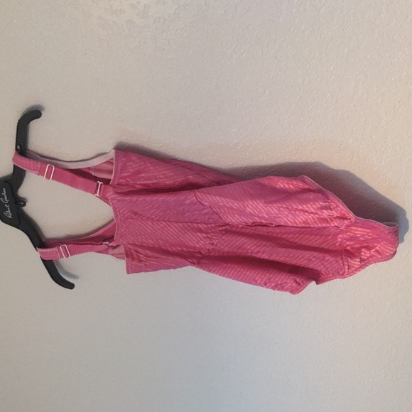 Pink bodysuit - Picture 9 of 9